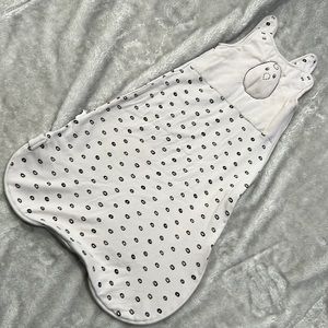 NESTED BEAN ZEN SACK Weighted Wearable Baby Blanket 
6-15 months
